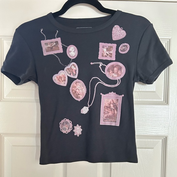 Full Tilt Black T-Shirt with Pink Graphic Design, NWOT, size Medium - Picture 1 of 5